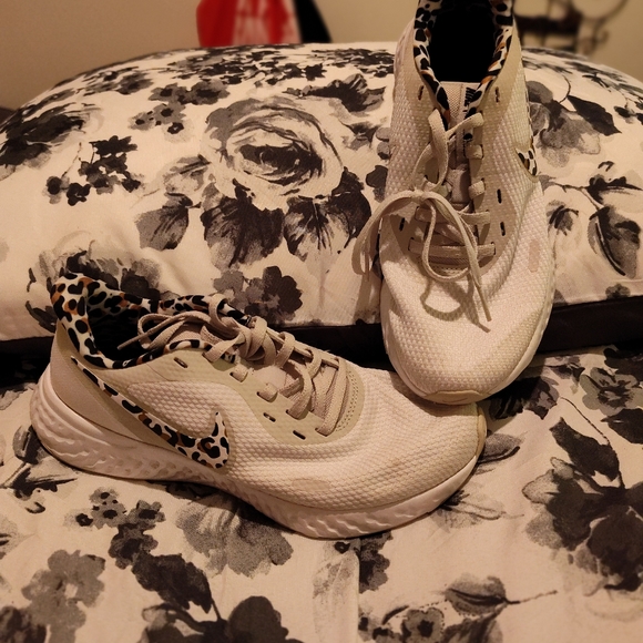 Ladies shoes - Picture 9 of 16